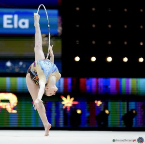 sr q polak ela slo ph simone ferraro sfa02570 copia